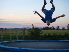 trampoline attività